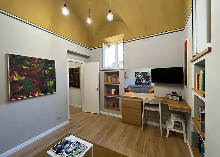 Erasmo 19 Luxury Κατάνια